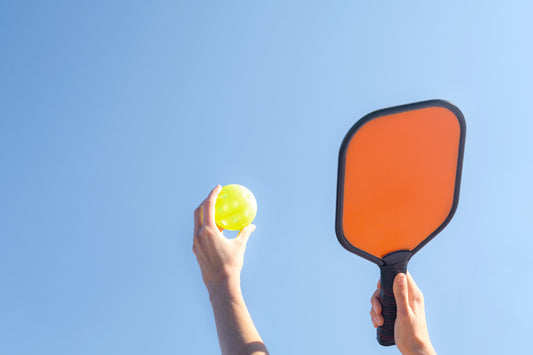 วิธีจับไม้พิคเคิลบอลที่ถูกต้อง เพื่อการตีลูกที่แม่นยำและมีประสิทธิภาพ